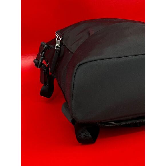 Tumi Voyageur Gale Active Hiking Spacious Unisex Backpack NEW - Picture 14 of 16